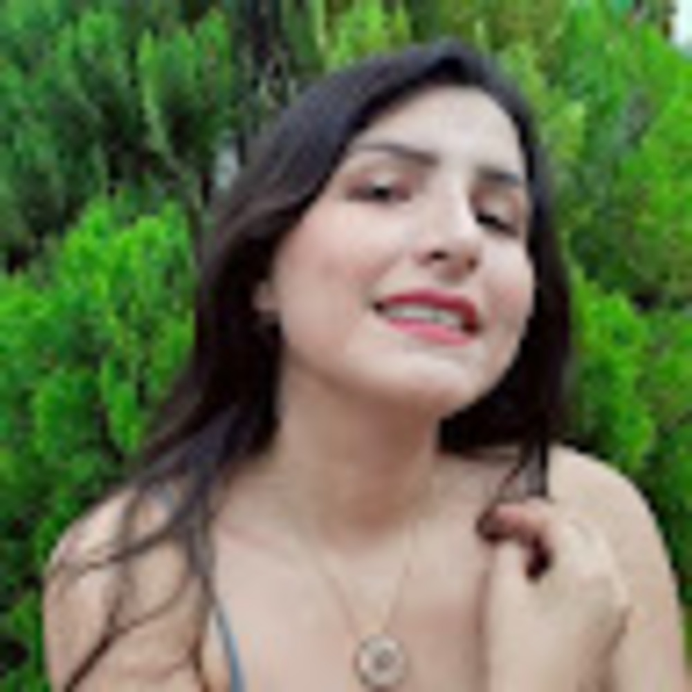 Meet your Posher, Paola